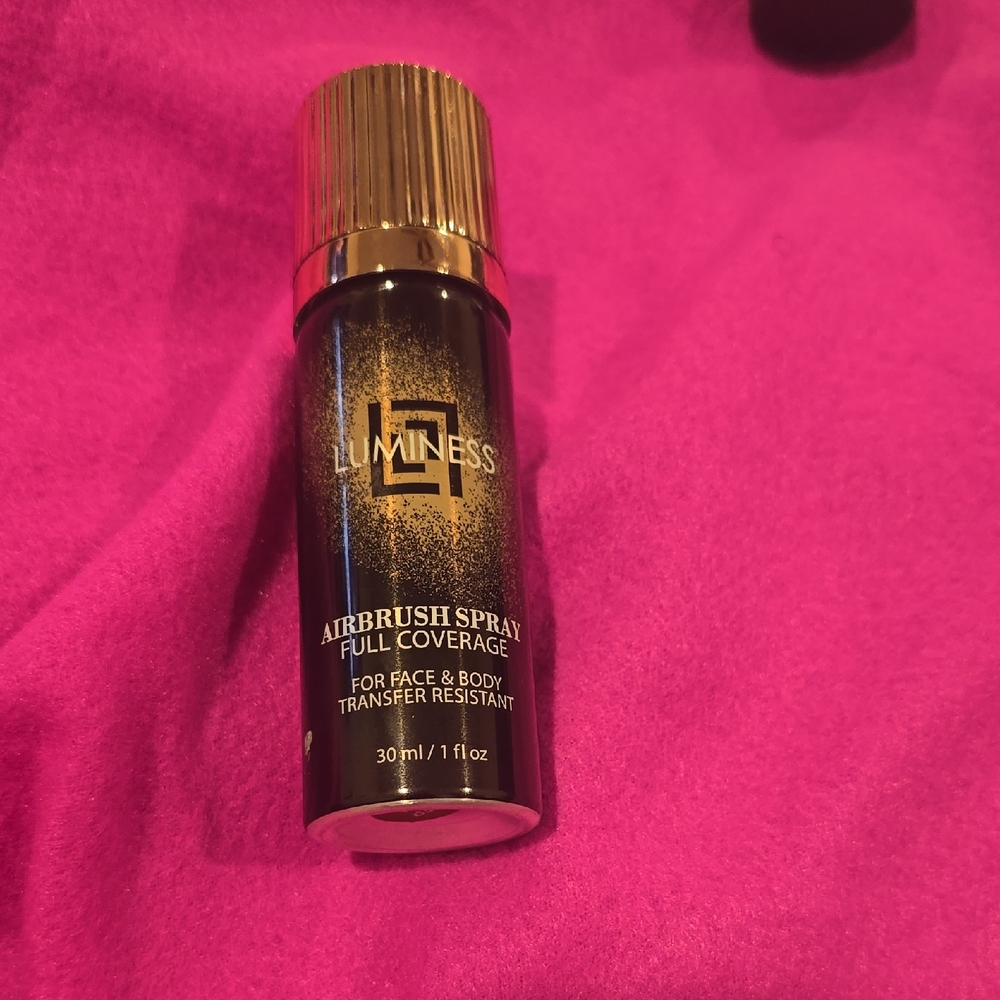 Luminess Gold Flawless Foundation Makeup